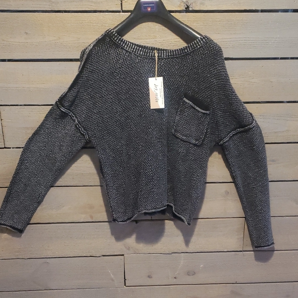 NWT New In Black/ Gray Women's Sweater